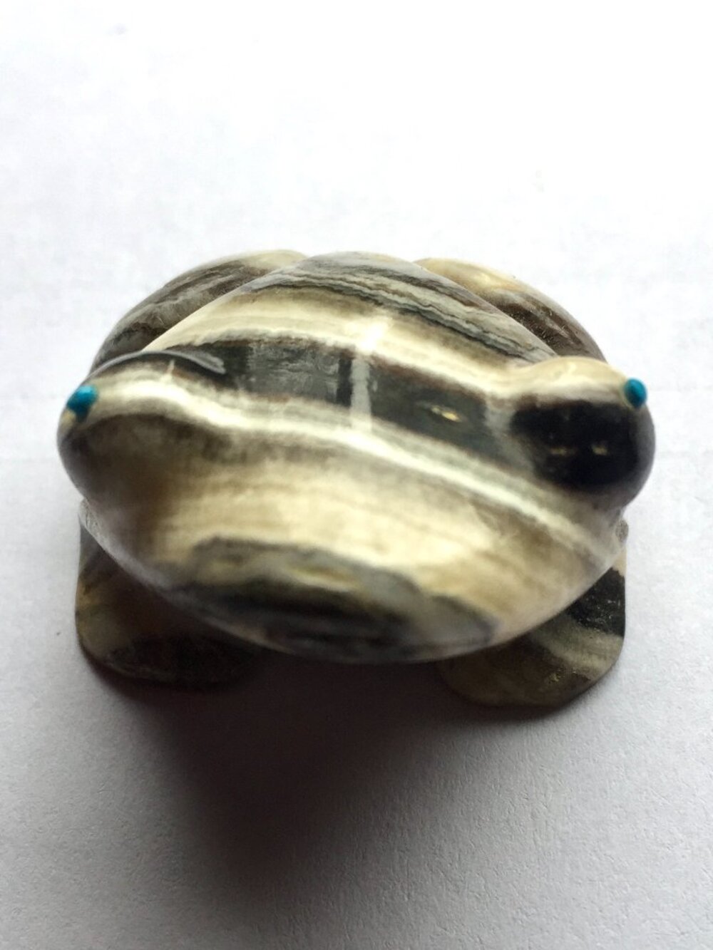 Zuni Artists Rosella Lunasee & Loubert Soseeah: Frog with Turquoise Eyes - Picture 3 of 4